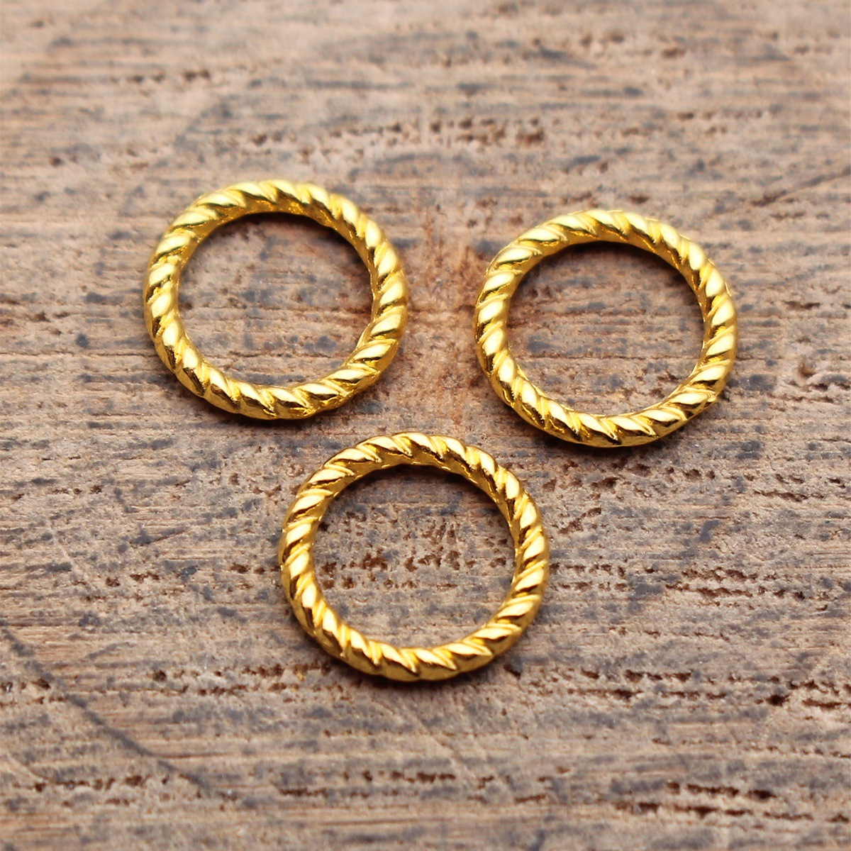 Round Charms Connector Cutout  - Resin Craft Supplies のレビューと価格
