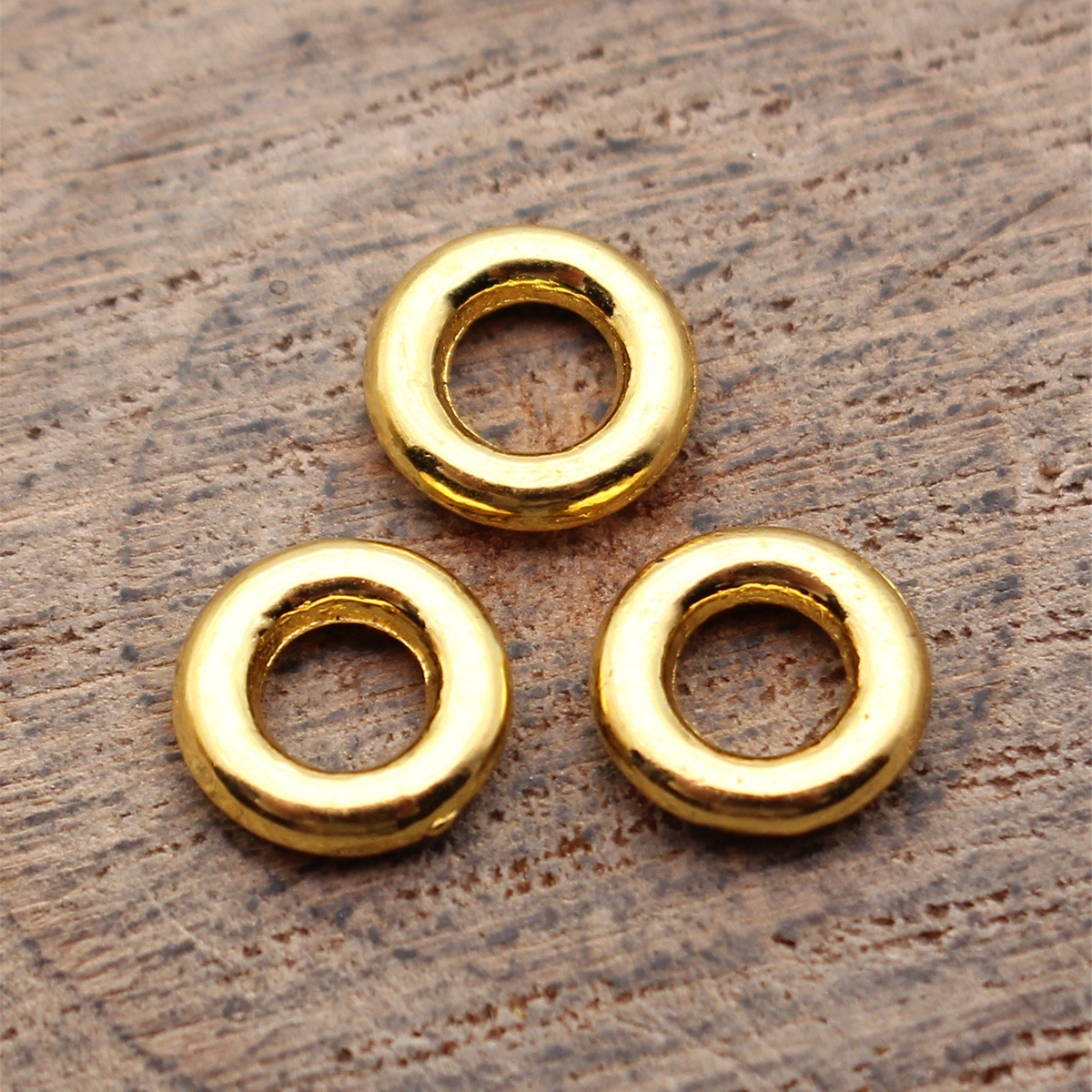 Round Charms Connector Cutout  - Resin Craft Supplies のレビューと価格